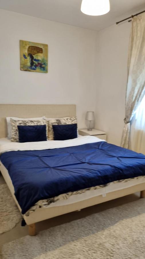 Charm 2 Palas Apartment Iasi Buitenkant foto