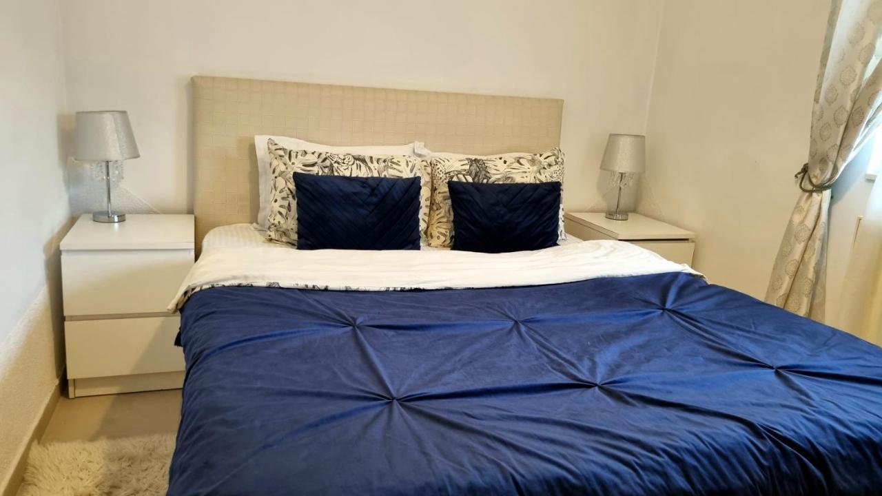 Charm 2 Palas Apartment Iasi Buitenkant foto